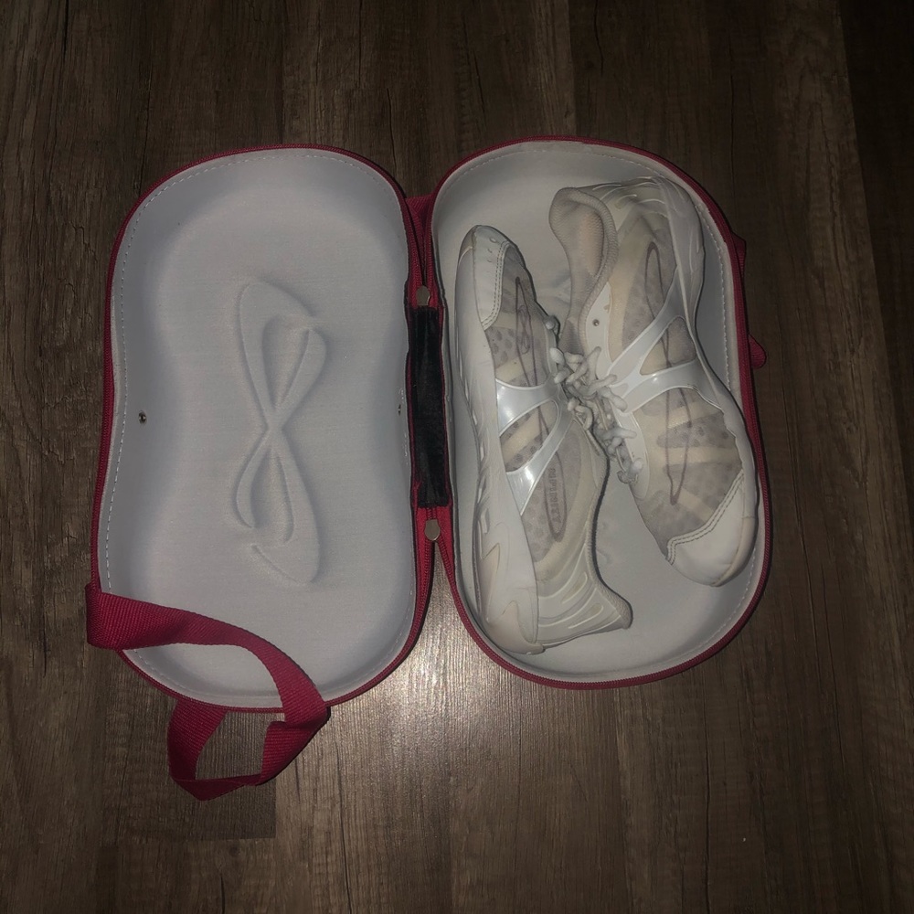 NFINITY VENGEANCE CHEER SHOES